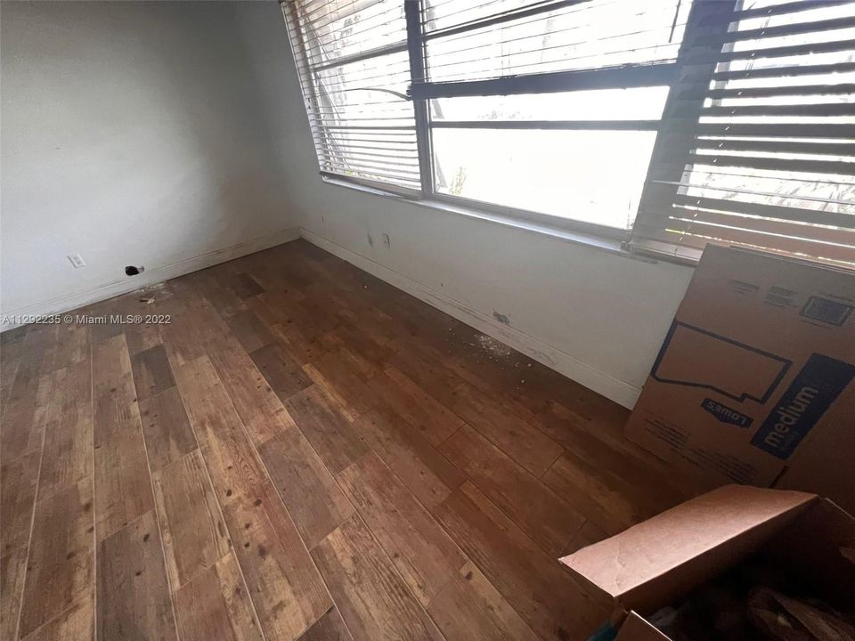 Vendido Recientemente: $275,000 (3 camas, 2 baños, 0 Pies cuadrados)