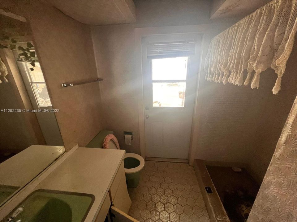 Vendido Recientemente: $275,000 (3 camas, 2 baños, 0 Pies cuadrados)