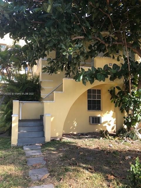 Recently Rented: $1,800 (2 beds, 1 baths, 675 Square Feet)