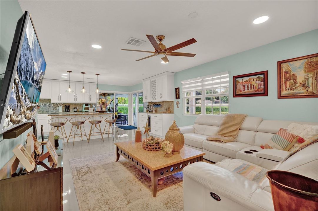 Recently Rented: $4,700 (4 beds, 2 baths, 2098 Square Feet)