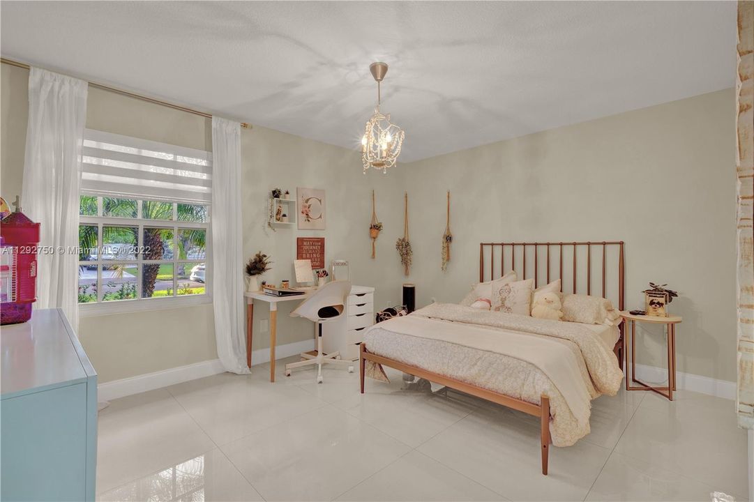 Recently Rented: $4,700 (4 beds, 2 baths, 2098 Square Feet)