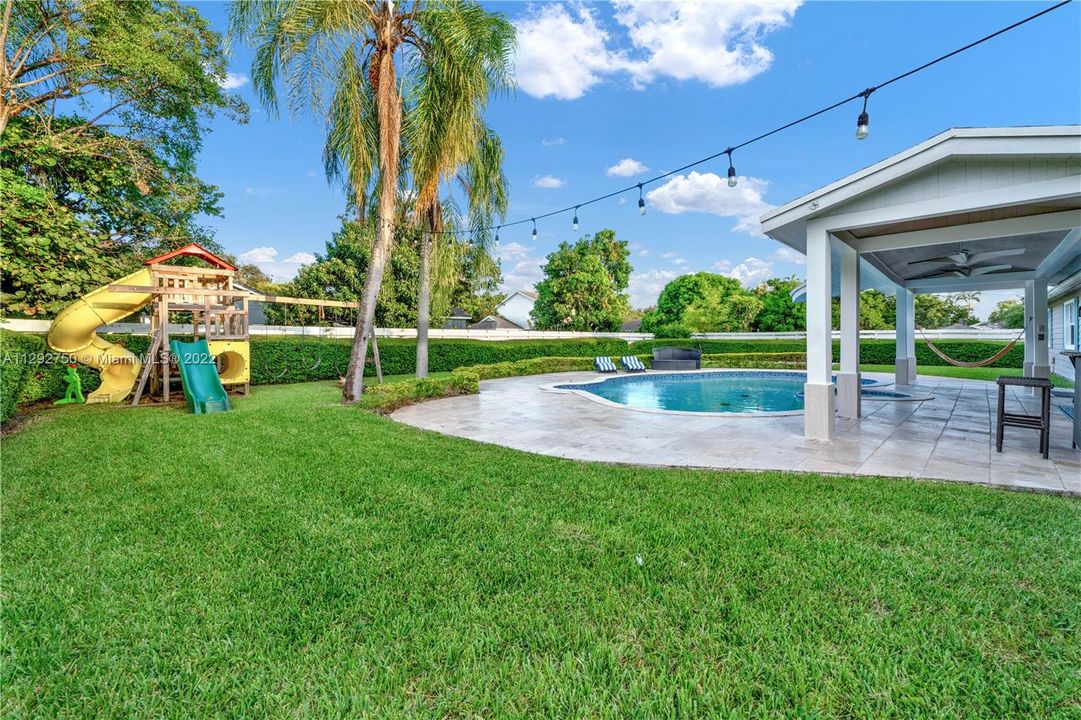 Recently Rented: $4,700 (4 beds, 2 baths, 2098 Square Feet)