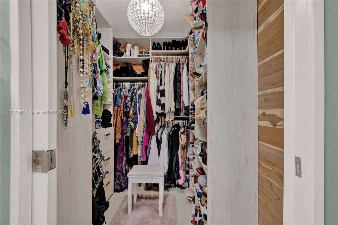 Recently Rented: $4,700 (4 beds, 2 baths, 2098 Square Feet)