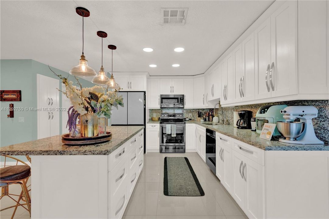 Recently Rented: $4,700 (4 beds, 2 baths, 2098 Square Feet)