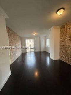 Recently Sold: $700,000 (2 beds, 2 baths, 1139 Square Feet)