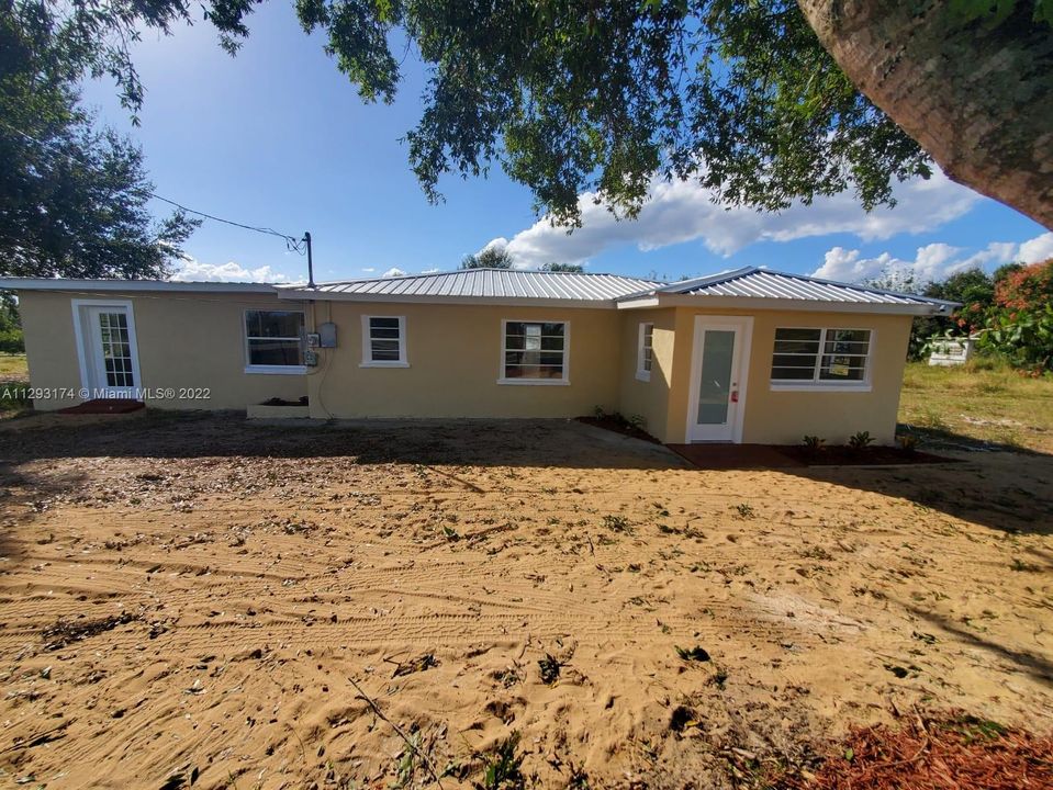 Recently Sold: $289,900 (3 beds, 1 baths, 0 Square Feet)