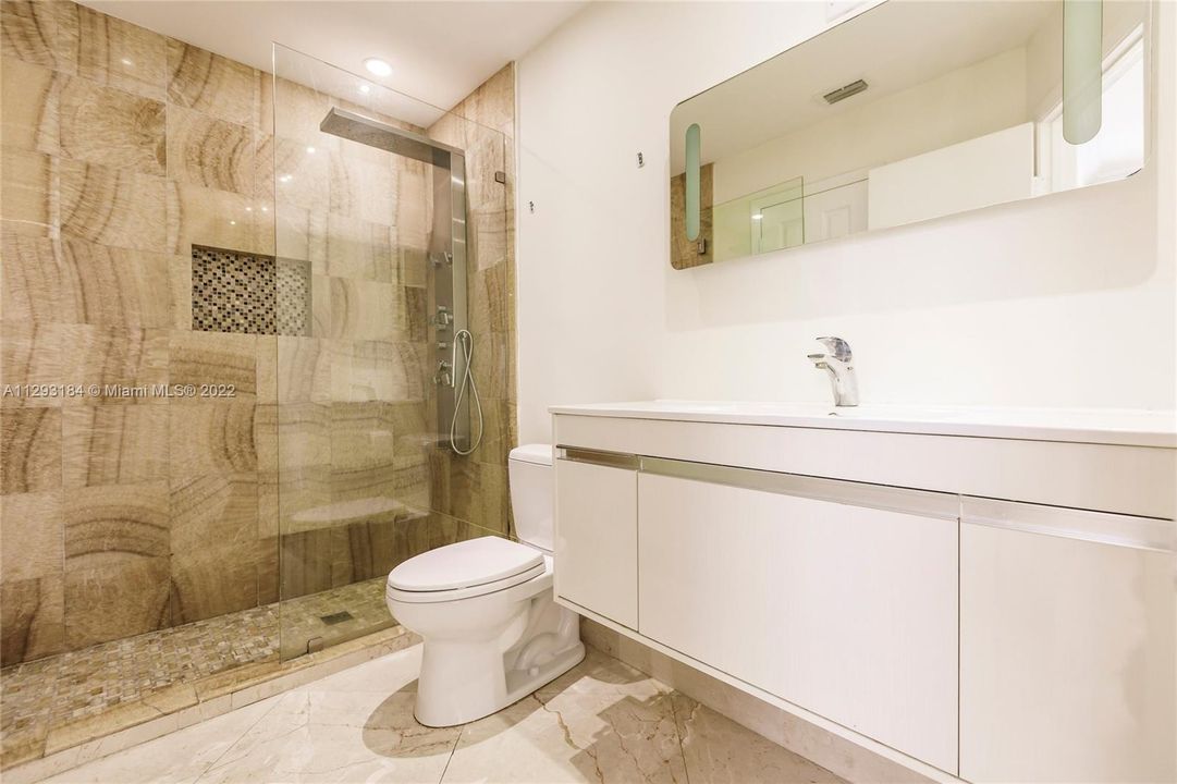 Recientemente alquilado: $3,000 (3 camas, 2 baños, 1569 Pies cuadrados)