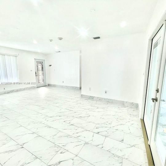 Недавно арендовано: $2,999 (3 спален, 2 ванн, 1474 Квадратных фут)