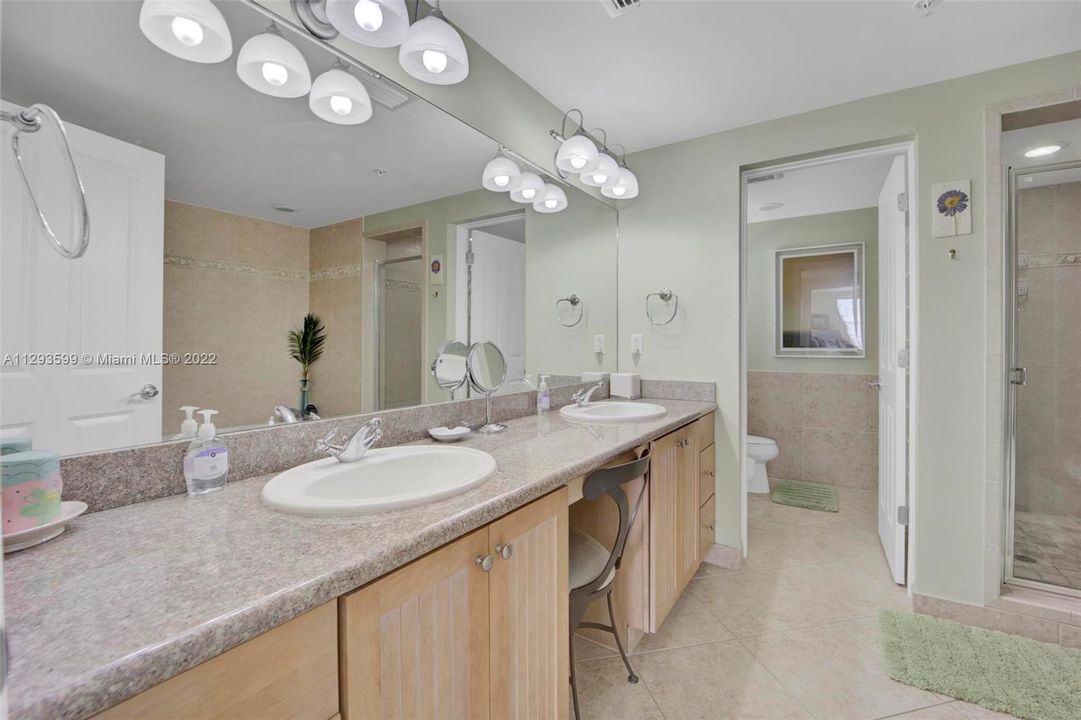 Recently Sold: $1,325,000 (3 beds, 2 baths, 2026 Square Feet)