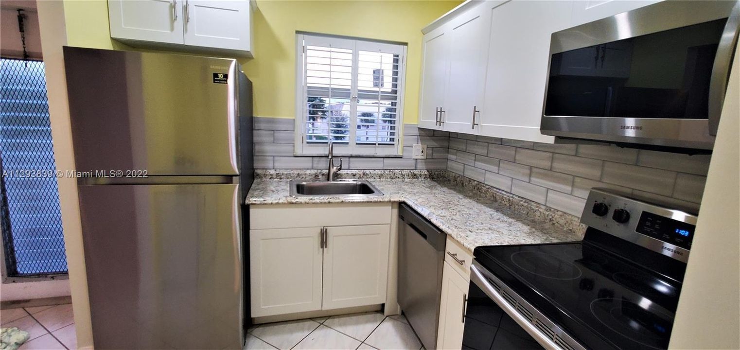 Recently Rented: $1,400 (1 beds, 1 baths, 640 Square Feet)