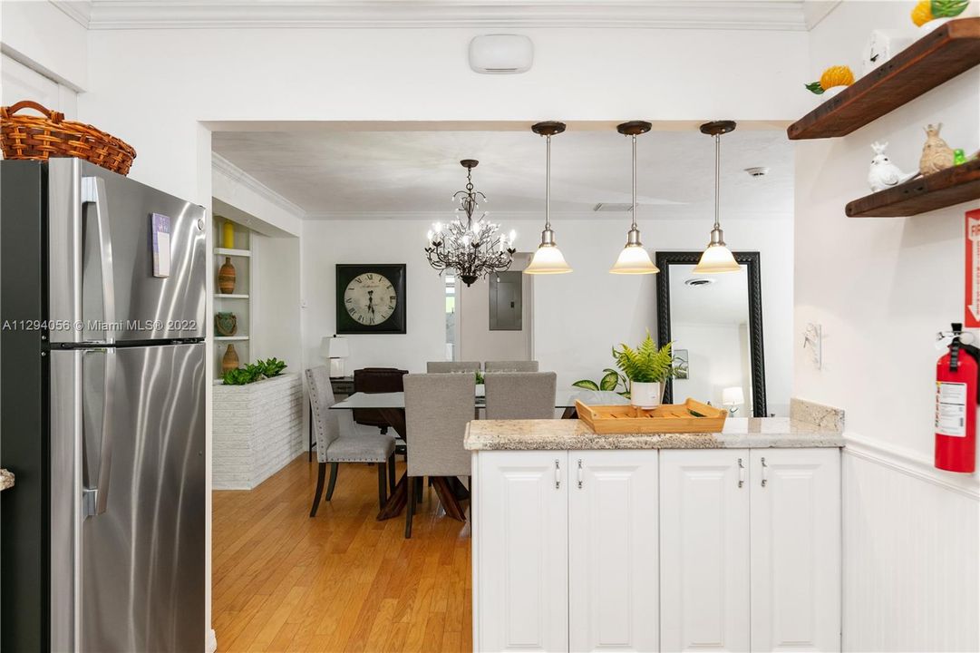 最近租的: $4,300 (3 贝兹, 3 浴室, 1474 平方英尺)