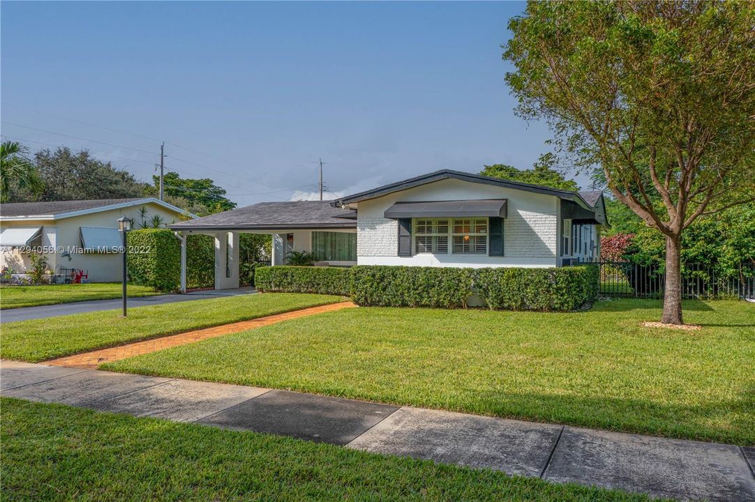 最近租的: $4,300 (3 贝兹, 3 浴室, 1474 平方英尺)