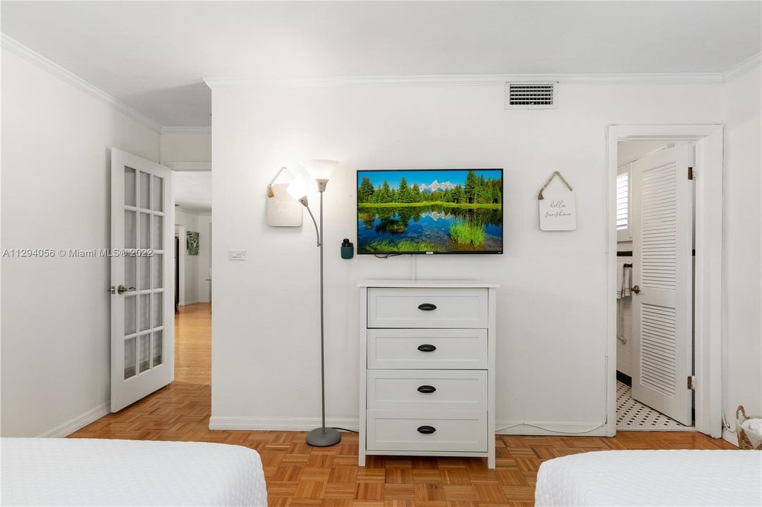 最近租的: $4,300 (3 贝兹, 3 浴室, 1474 平方英尺)