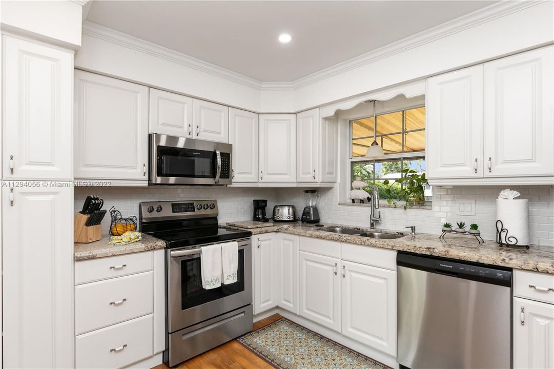 最近租的: $4,300 (3 贝兹, 3 浴室, 1474 平方英尺)