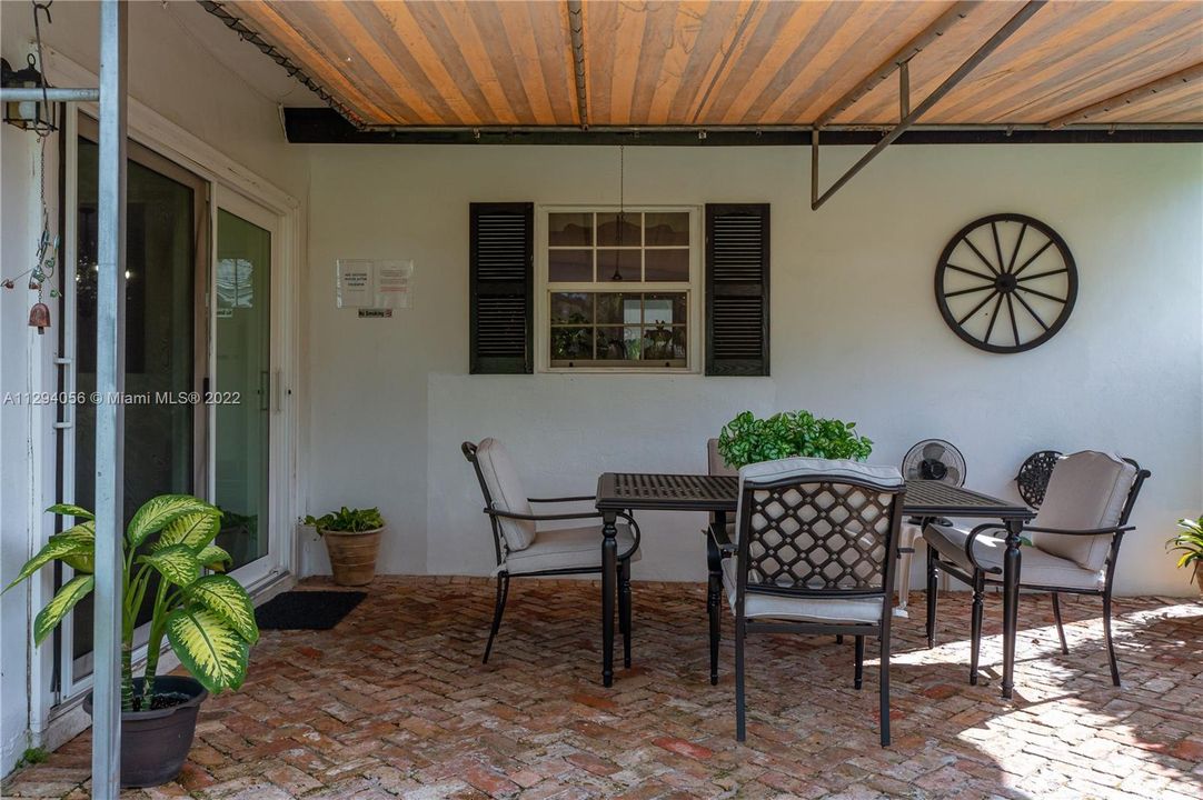 最近租的: $4,300 (3 贝兹, 3 浴室, 1474 平方英尺)