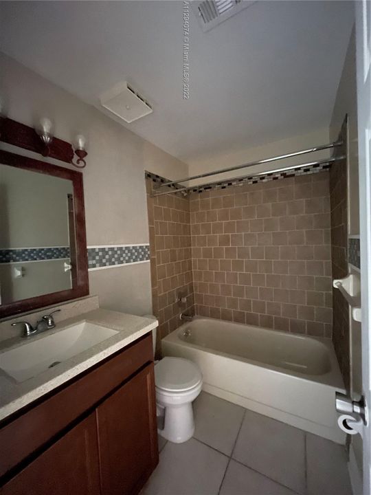 最近租的: $1,500 (2 贝兹, 2 浴室, 0 平方英尺)