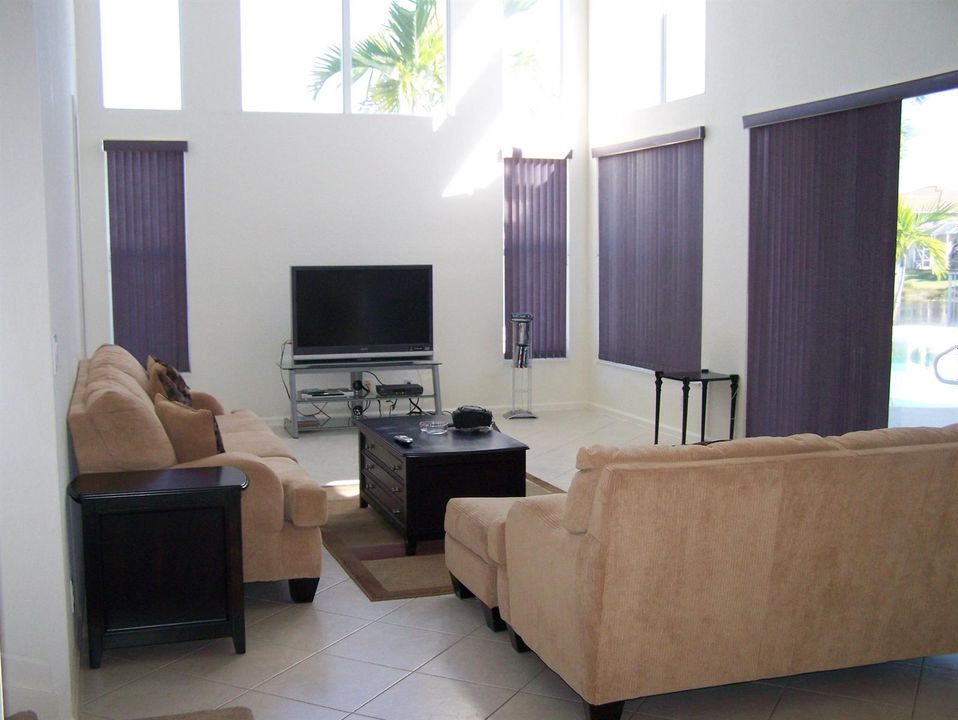 Recientemente alquilado: $12,000 (5 camas, 4 baños, 3668 Pies cuadrados)