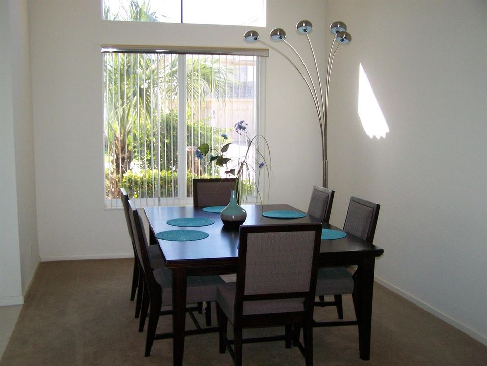 Recientemente alquilado: $12,000 (5 camas, 4 baños, 3668 Pies cuadrados)
