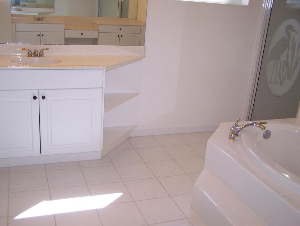 Recientemente alquilado: $12,000 (5 camas, 4 baños, 3668 Pies cuadrados)