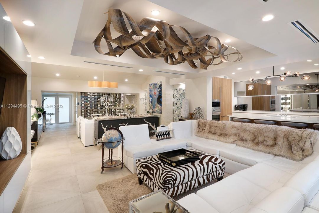 Recently Sold: $3,999,990 (5 beds, 5 baths, 4275 Square Feet)