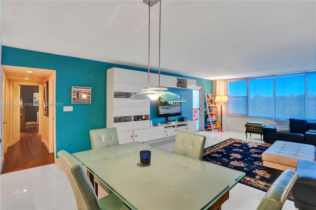 Recently Sold: $680,000 (2 beds, 2 baths, 1750 Square Feet)