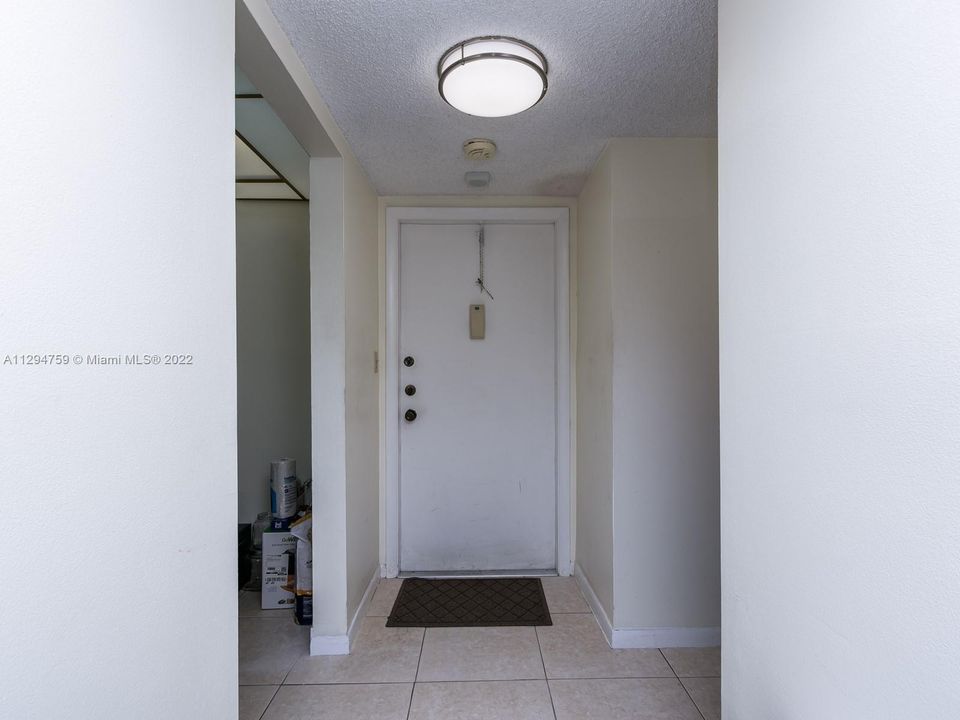 Недавно продано: $74,500 (1 спален, 1 ванн, 660 Квадратных фут)