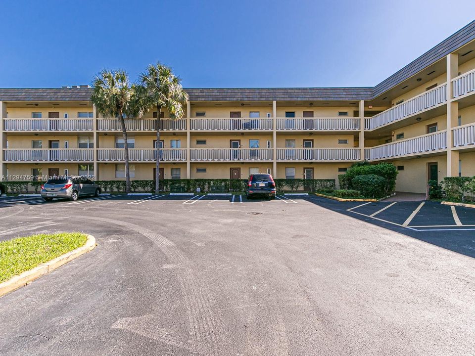 Недавно продано: $74,500 (1 спален, 1 ванн, 660 Квадратных фут)