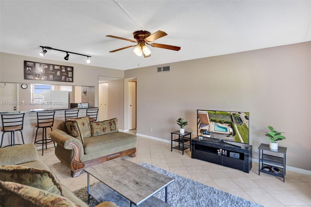 Recently Sold: $210,000 (2 beds, 2 baths, 1170 Square Feet)