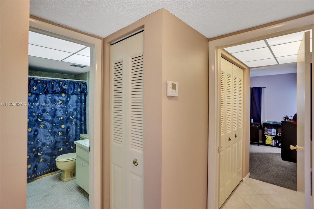 Recently Sold: $210,000 (2 beds, 2 baths, 1170 Square Feet)