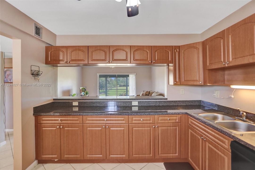 Recently Sold: $210,000 (2 beds, 2 baths, 1170 Square Feet)