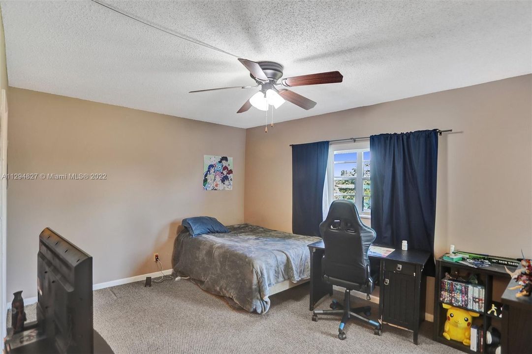 Recently Sold: $210,000 (2 beds, 2 baths, 1170 Square Feet)