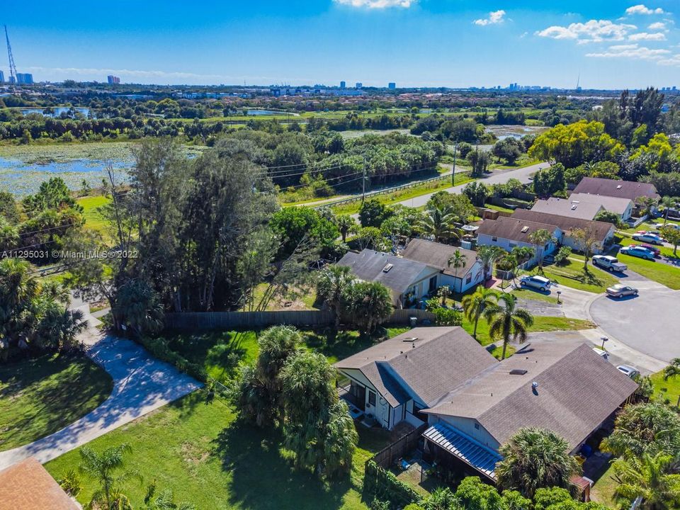 Недавно продано: $275,000 (2 спален, 2 ванн, 936 Квадратных фут)