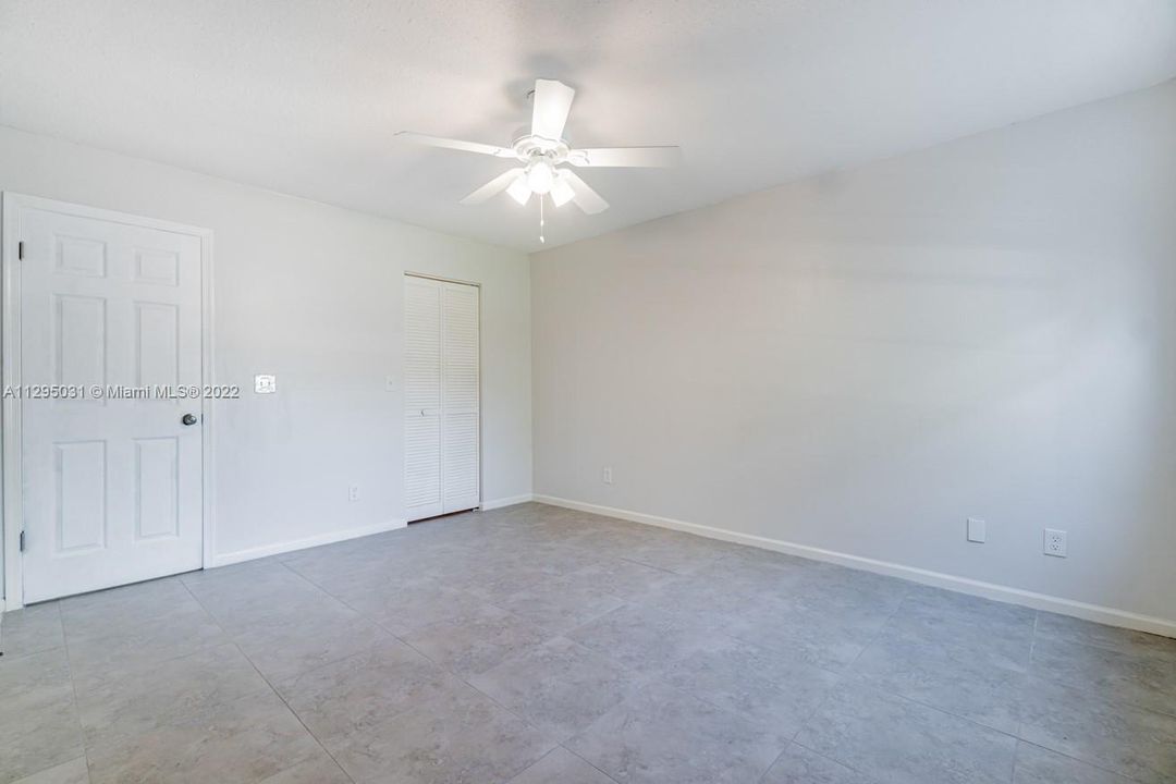 Недавно продано: $275,000 (2 спален, 2 ванн, 936 Квадратных фут)