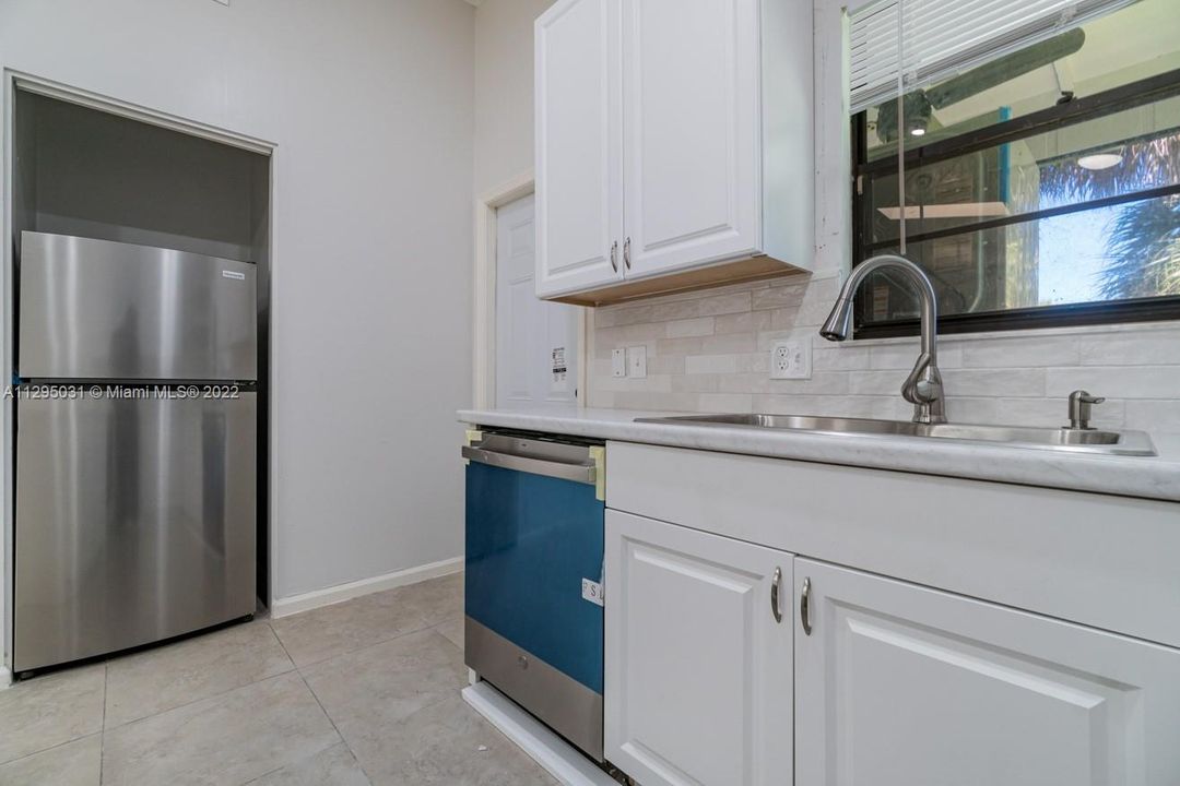 Недавно продано: $275,000 (2 спален, 2 ванн, 936 Квадратных фут)