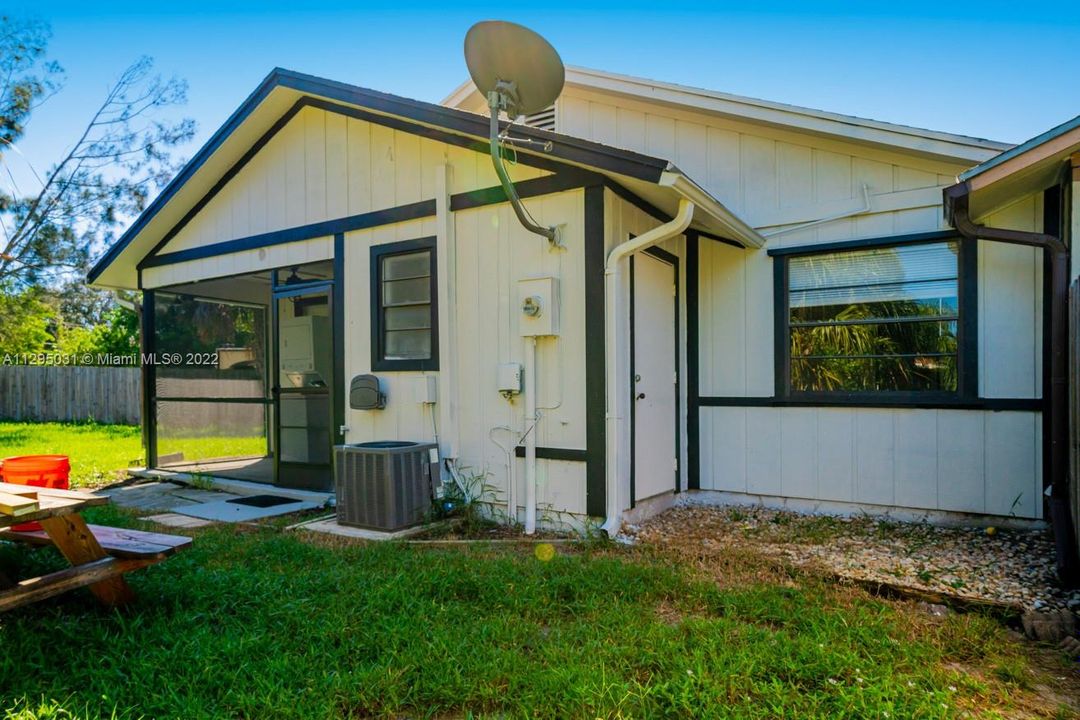 Недавно продано: $275,000 (2 спален, 2 ванн, 936 Квадратных фут)