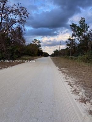 En Venta: $69,900 (1.03 acres)