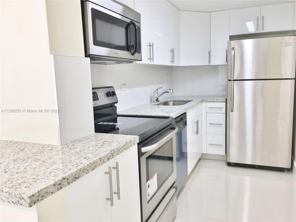 Recently Rented: $2,200 (2 beds, 2 baths, 793 Square Feet)