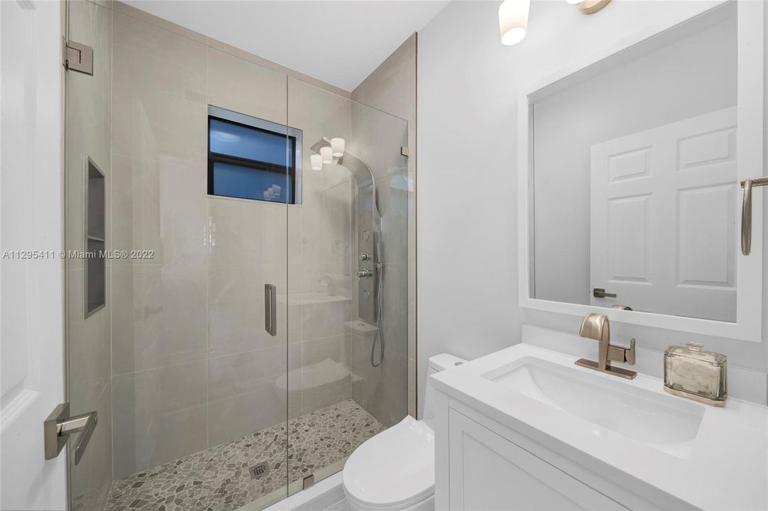 Недавно арендовано: $5,995 (3 спален, 2 ванн, 1780 Квадратных фут)