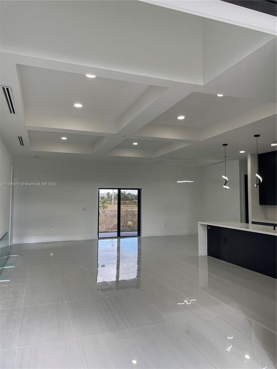 Recently Sold: $440,000 (3 beds, 3 baths, 2120 Square Feet)