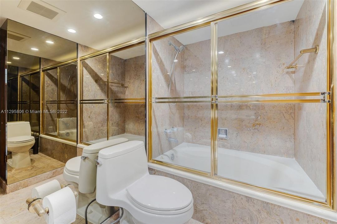 最近售出: $715,000 (2 贝兹, 2 浴室, 1316 平方英尺)
