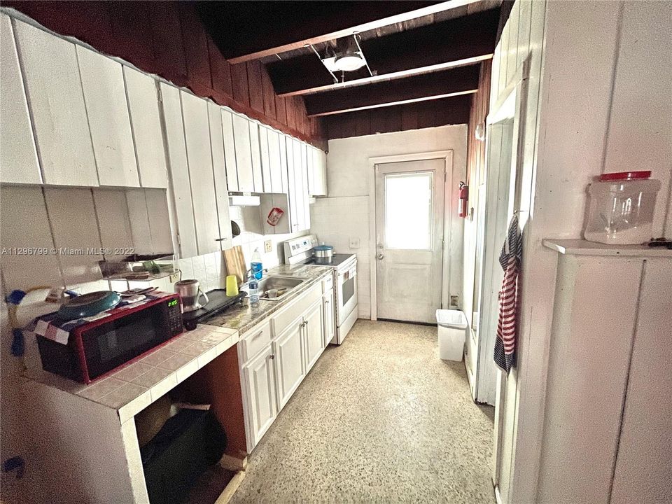 Vendido Recientemente: $295,000 (0 camas, 0 baños, 1200 Pies cuadrados)