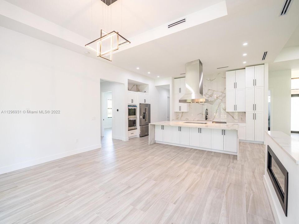 Recently Sold: $1,190,000 (4 beds, 4 baths, 2644 Square Feet)