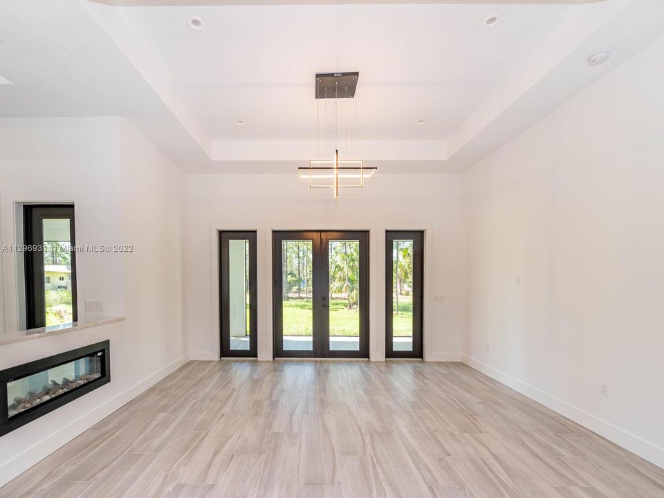 Recently Sold: $1,190,000 (4 beds, 4 baths, 2644 Square Feet)