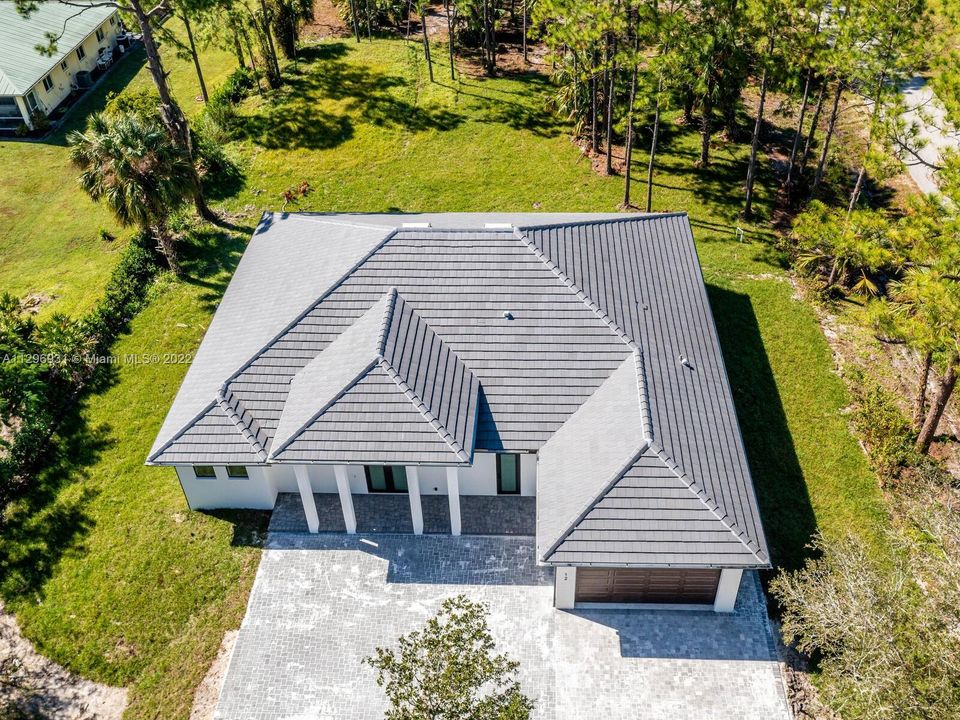 Recently Sold: $1,190,000 (4 beds, 4 baths, 2644 Square Feet)