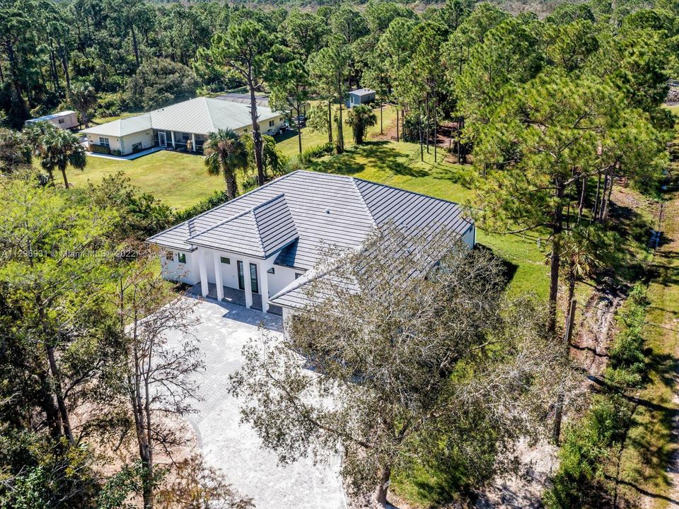 Recently Sold: $1,190,000 (4 beds, 4 baths, 2644 Square Feet)