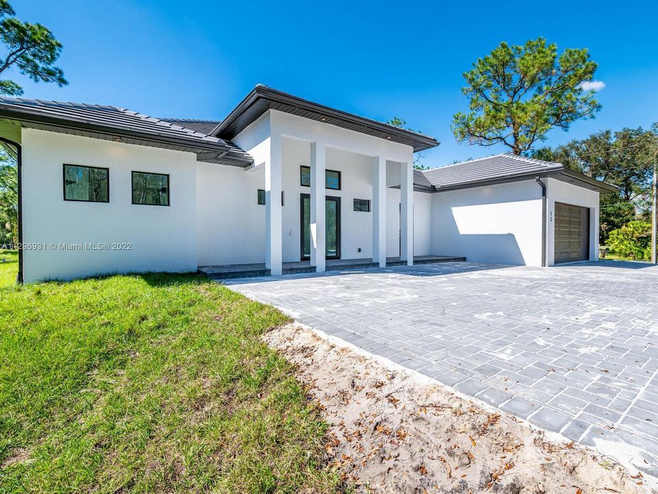 Recently Sold: $1,190,000 (4 beds, 4 baths, 2644 Square Feet)