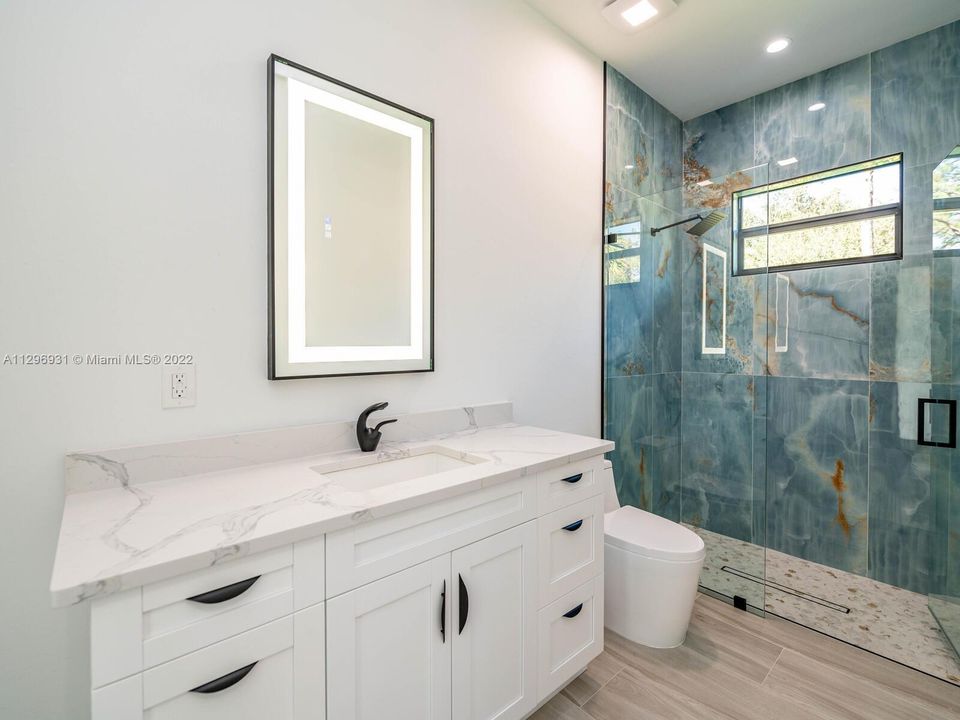 Recently Sold: $1,190,000 (4 beds, 4 baths, 2644 Square Feet)