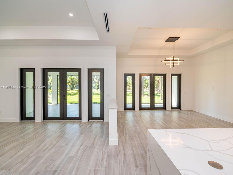 Recently Sold: $1,190,000 (4 beds, 4 baths, 2644 Square Feet)