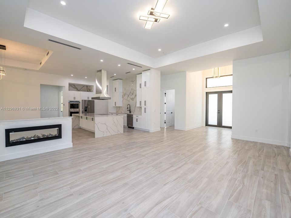 Recently Sold: $1,190,000 (4 beds, 4 baths, 2644 Square Feet)