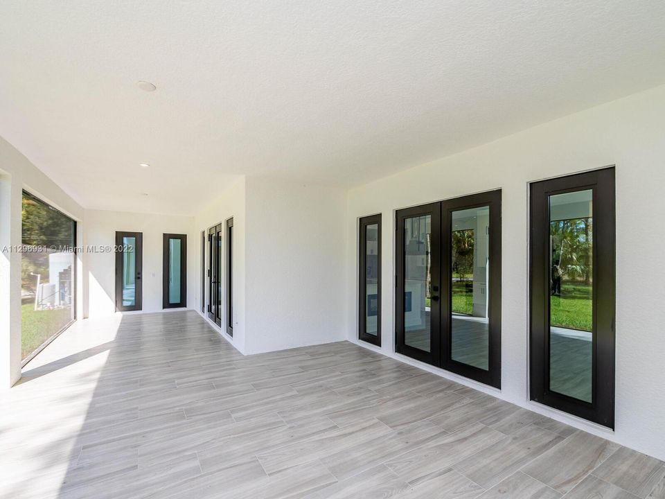 Recently Sold: $1,190,000 (4 beds, 4 baths, 2644 Square Feet)